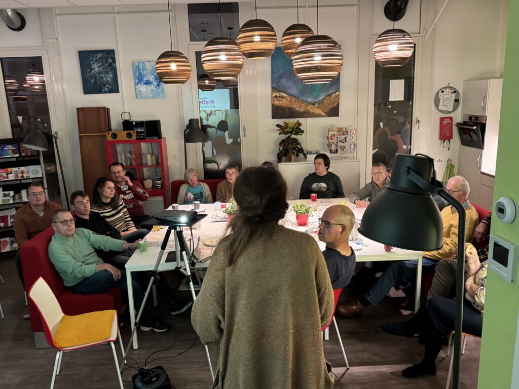 Trainer voor de groep deelnemers